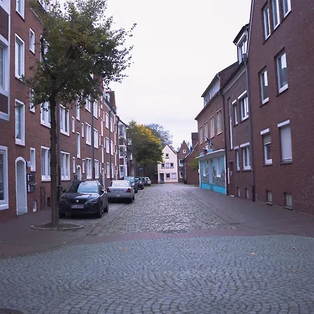 Schoenes Apartment In Der Altstadt , Kostenlose Parkplaetze In Der Naehe Emden Exterior photo